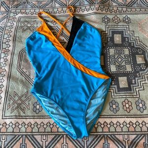 IconSwim V neck one piece swimsuit